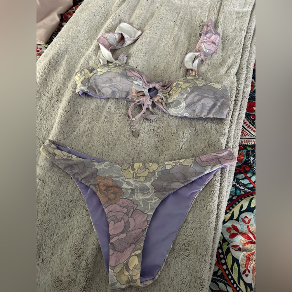 Dippin' Daisy's Light Gray Bikini Top